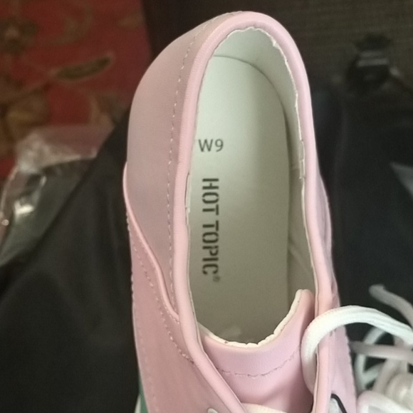 LAST PAIR🔥HOT TOPIC TRICOLOR PASTEL PLATFORM OXFORD HEELS - Picture 8 of 9